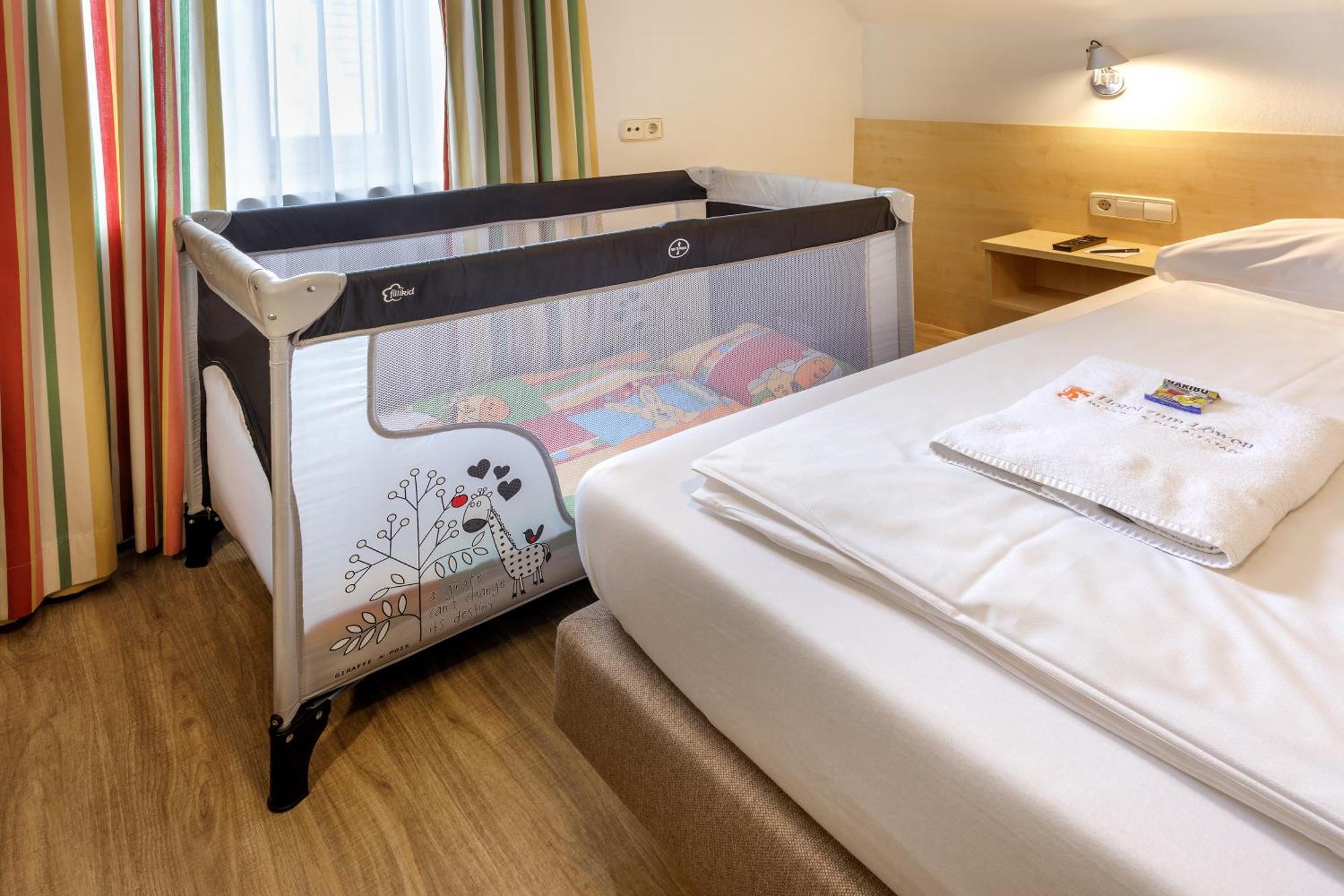 Hotel Zum Loewen Weißenhorn 외부 사진