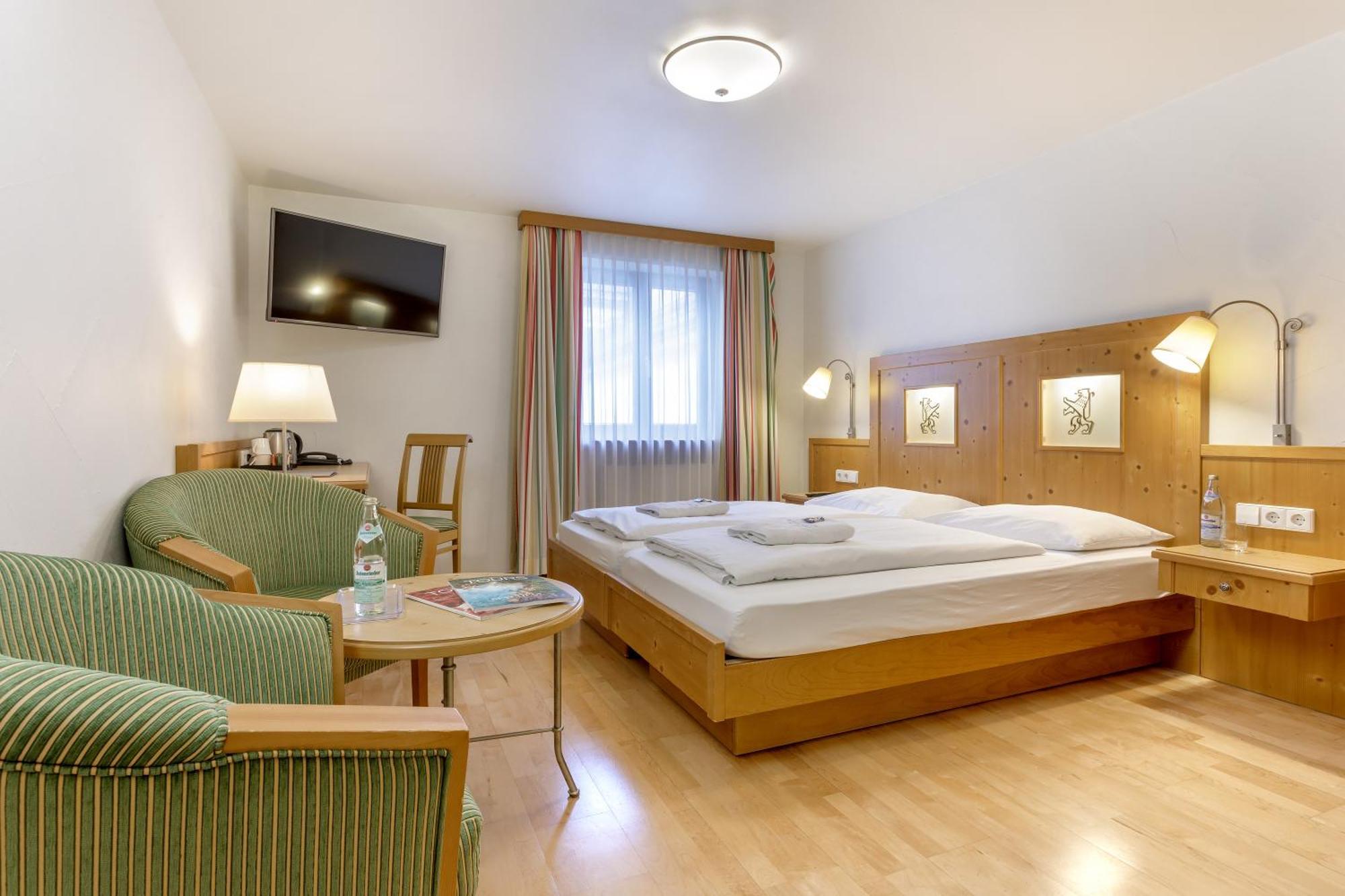 Hotel Zum Loewen Weißenhorn 외부 사진