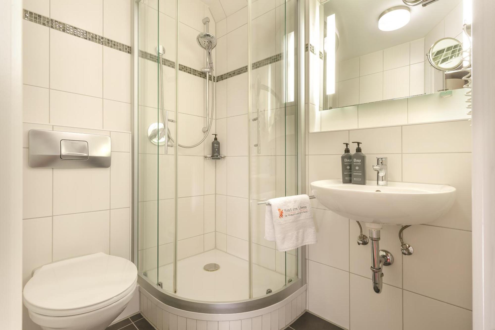 Hotel Zum Loewen Weißenhorn 외부 사진